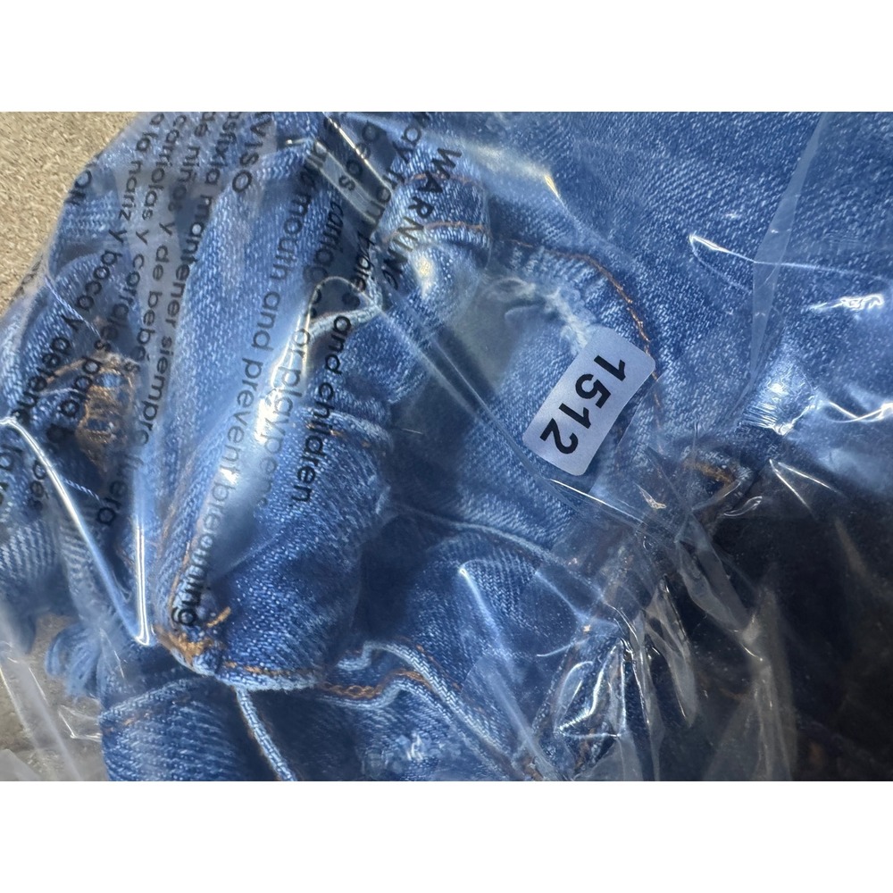 Free People‎ We The Free Distressed Denim Shorts Medium Wash Raw Hem Size 26 - Picture 5 of 5